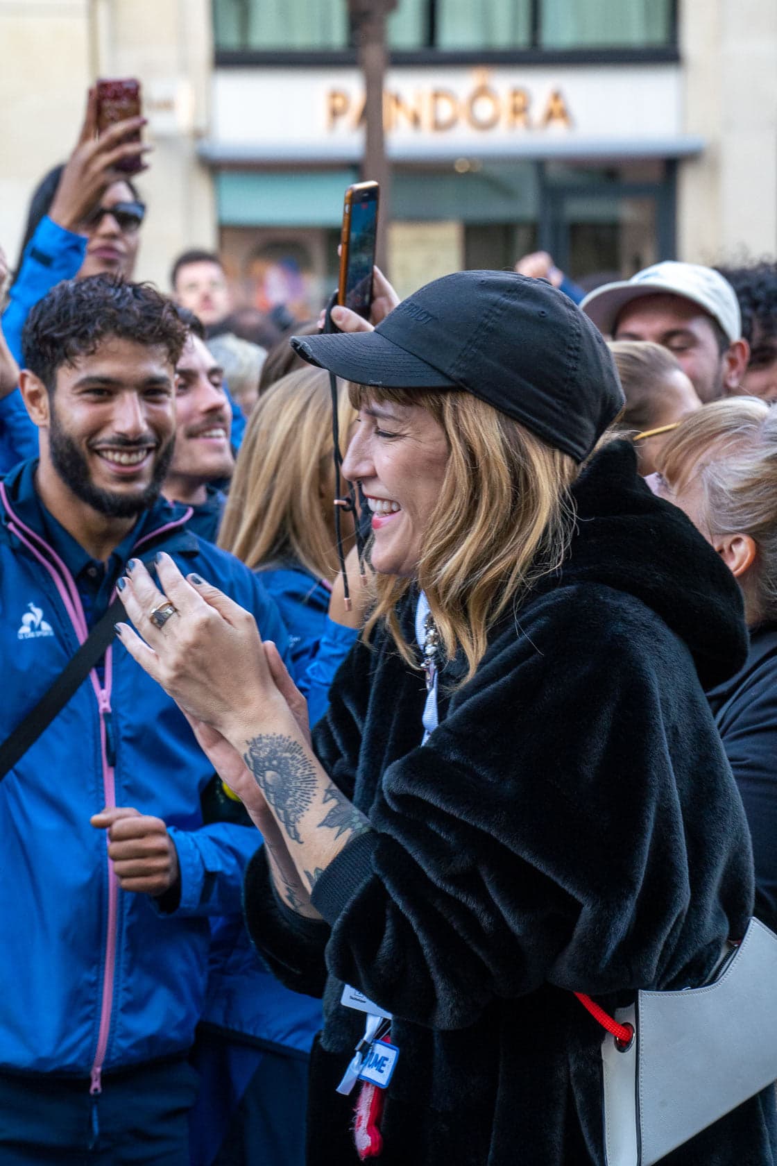 Daphné Bürki, animatrice, à la Parade des Champions, Paris 2024.