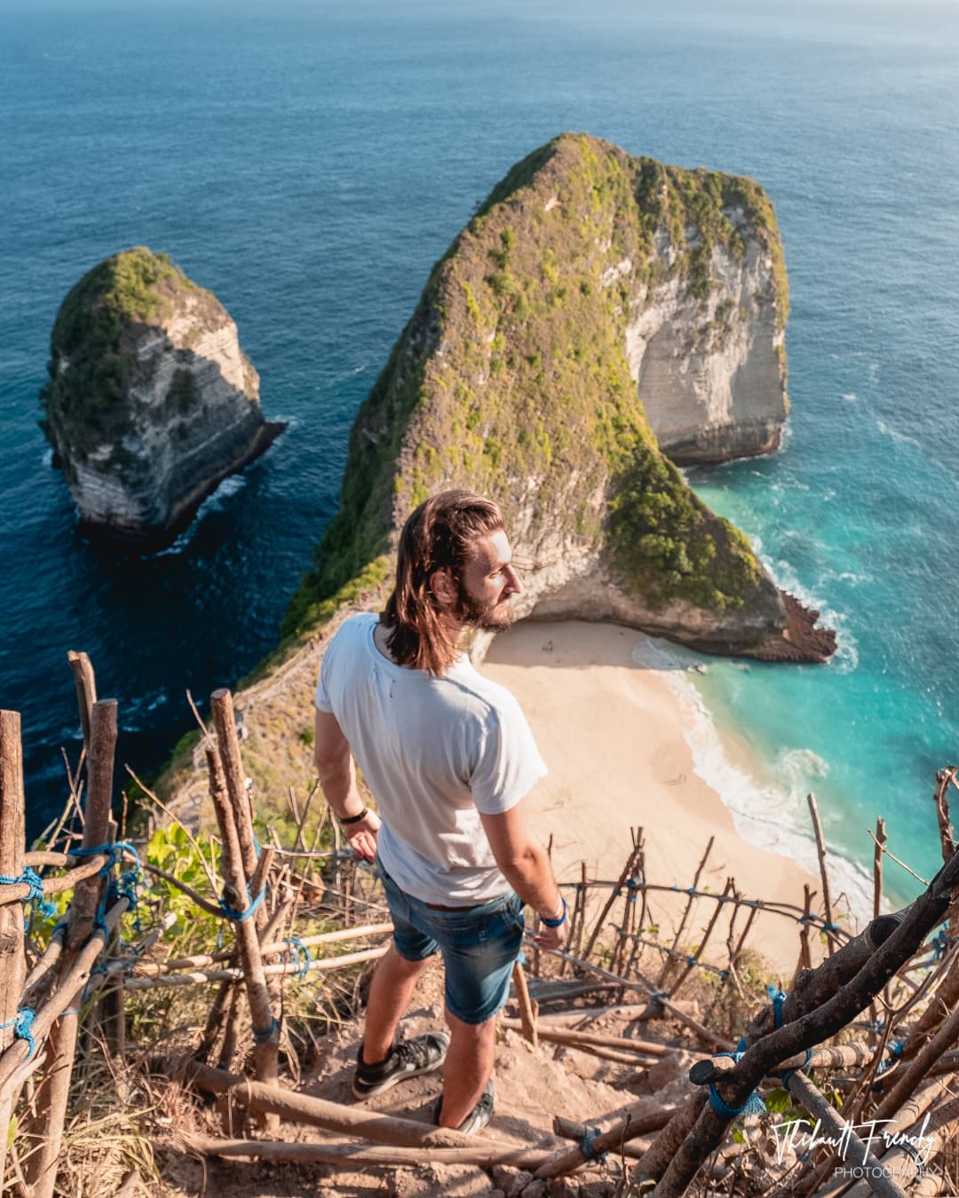 Kelingking Beach, Bali, pendant le pivot vers le portrait