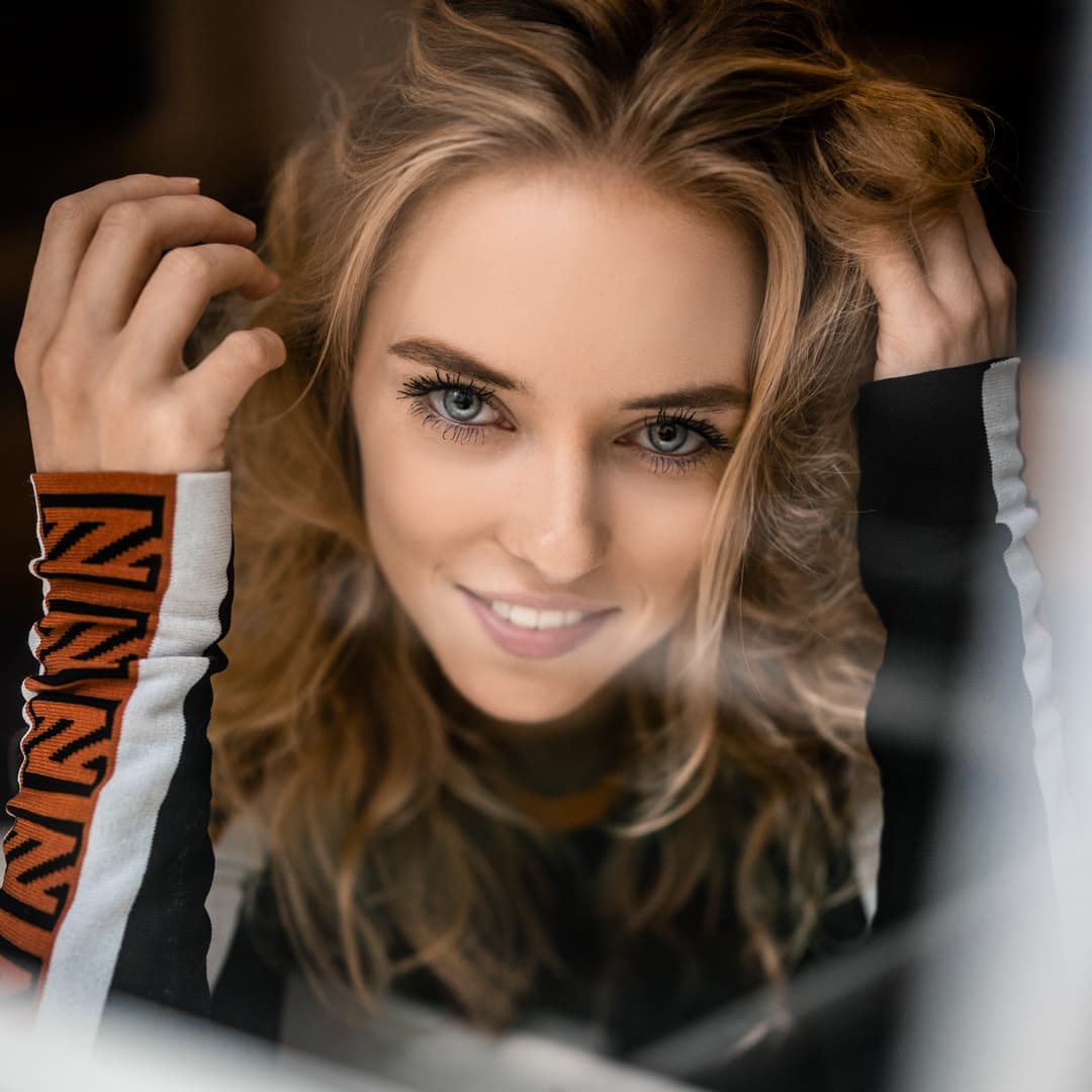 Portrait beauté retouché servant d'exemple lors d'un cours de retouche photo